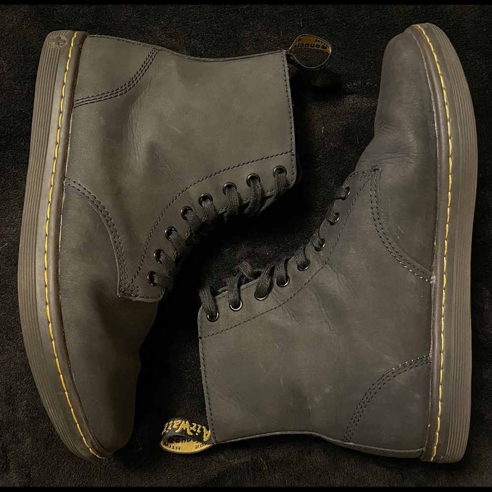 Dr. Martens Black Leather Men’s Boots Size 10